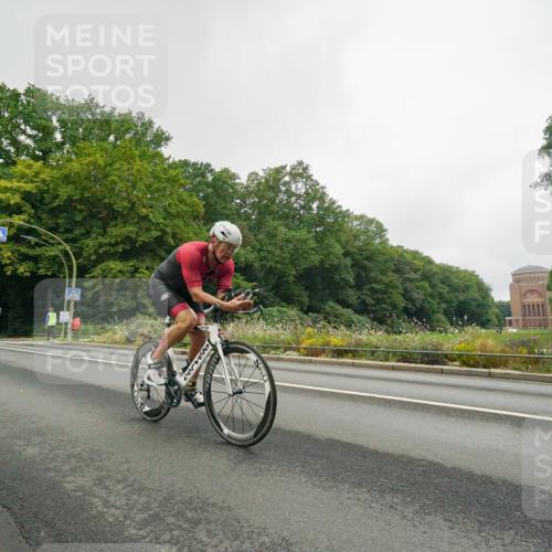 14.09.2025 - Stadtparktriathlon Michael Burmester http://msf.ph/oto/8889489 14.09.2025 09:14:56 Radfahren 353, 383, 393, 400, 473 meine-sportfotos.de