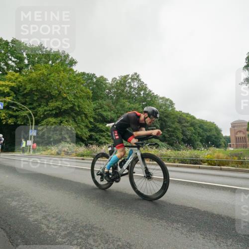 14.09.2025 - Stadtparktriathlon Michael Burmester http://msf.ph/oto/8889492 14.09.2025 09:15:02 Radfahren 353, 362, 365, 383, 400, 430 meine-sportfotos.de