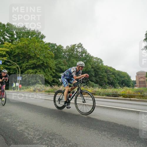 14.09.2025 - Stadtparktriathlon Michael Burmester http://msf.ph/oto/8889494 14.09.2025 09:15:03 Radfahren 353, 362, 365, 383, 400, 430 meine-sportfotos.de