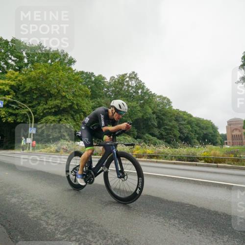 14.09.2025 - Stadtparktriathlon Michael Burmester http://msf.ph/oto/8889499 14.09.2025 09:15:06 Radfahren 353, 362, 365, 383, 400, 430 meine-sportfotos.de