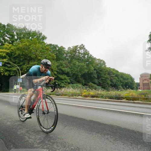 14.09.2025 - Stadtparktriathlon Michael Burmester http://msf.ph/oto/8889503 14.09.2025 09:15:12 Radfahren 323, 352, 365, 375, 430 meine-sportfotos.de