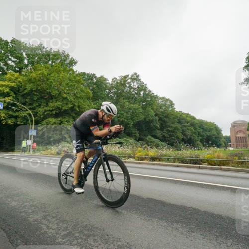 14.09.2025 - Stadtparktriathlon Michael Burmester http://msf.ph/oto/8889510 14.09.2025 09:15:20 Radfahren 323, 341, 349, 352, 375, 410 meine-sportfotos.de