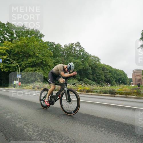 14.09.2025 - Stadtparktriathlon Michael Burmester http://msf.ph/oto/8889515 14.09.2025 09:15:27 Radfahren 341, 349, 379, 392, 410, 418 meine-sportfotos.de