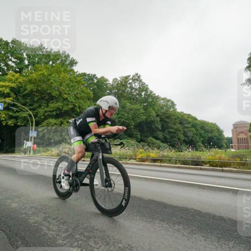 14.09.2025 - Stadtparktriathlon Michael Burmester http://msf.ph/oto/8889519 14.09.2025 09:15:30 Radfahren 337, 341, 349, 379, 392, 418 meine-sportfotos.de