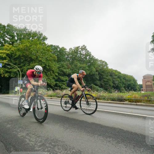 14.09.2025 - Stadtparktriathlon Michael Burmester http://msf.ph/oto/8889521 14.09.2025 09:15:34 Radfahren 315, 337, 349, 354, 379, 392, 418, 437, 451, 487 meine-sportfotos.de