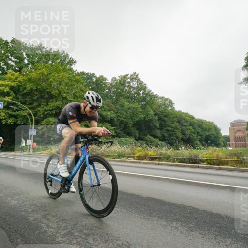 14.09.2025 - Stadtparktriathlon Michael Burmester http://msf.ph/oto/8889528 14.09.2025 09:15:42 Radfahren 315, 337, 354, 361, 437, 451, 487 meine-sportfotos.de