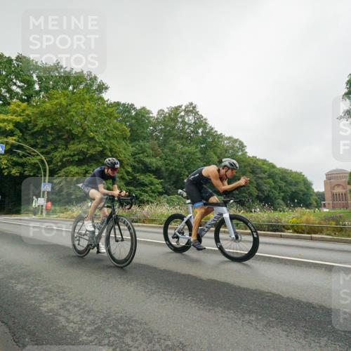 14.09.2025 - Stadtparktriathlon Michael Burmester http://msf.ph/oto/8889532 14.09.2025 09:15:43 Radfahren 315, 354, 361, 437, 451, 487 meine-sportfotos.de