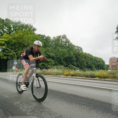 14.09.2025 - Stadtparktriathlon Michael Burmester http://msf.ph/oto/8889540 14.09.2025 09:15:58 Radfahren 357, 376, 398, 434, 466, 488 meine-sportfotos.de