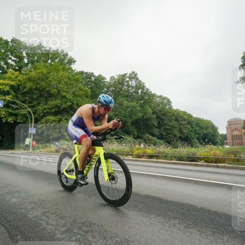 14.09.2025 - Stadtparktriathlon Michael Burmester http://msf.ph/oto/8889547 14.09.2025 09:16:11 Radfahren 311, 348, 413, 414, 432, 488 meine-sportfotos.de