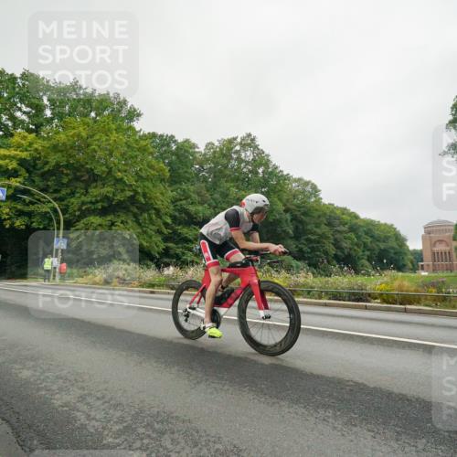 14.09.2025 - Stadtparktriathlon Michael Burmester http://msf.ph/oto/8889579 14.09.2025 09:16:47 Radfahren 303, 336, 351, 372, 399, 435, 453, 457, 460, 462 meine-sportfotos.de