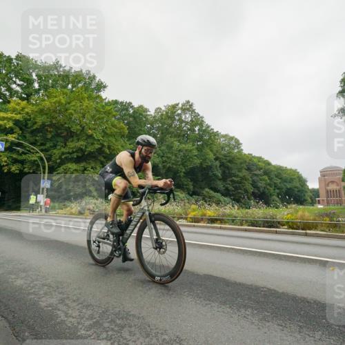 14.09.2025 - Stadtparktriathlon Michael Burmester http://msf.ph/oto/8889599 14.09.2025 09:17:14 Radfahren 312, 325, 360, 369, 391, 408, 416, 463 meine-sportfotos.de