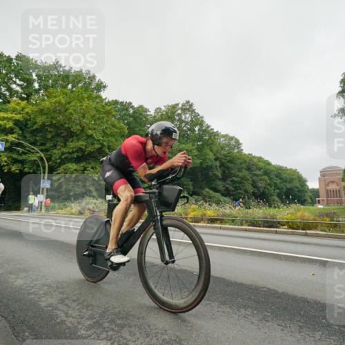 14.09.2025 - Stadtparktriathlon Michael Burmester http://msf.ph/oto/8889623 14.09.2025 09:17:42 Radfahren 310, 331, 394, 402, 452, 476 meine-sportfotos.de