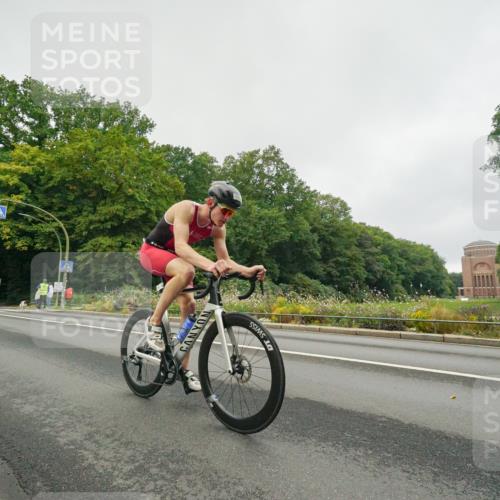 14.09.2025 - Stadtparktriathlon Michael Burmester http://msf.ph/oto/8889630 14.09.2025 09:17:48 Radfahren 310, 321, 378, 394, 405, 476 meine-sportfotos.de