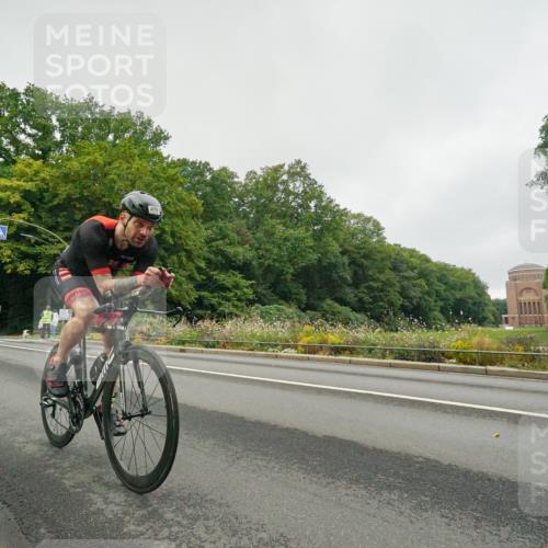 14.09.2025 - Stadtparktriathlon Michael Burmester http://msf.ph/oto/8889631 14.09.2025 09:17:49 Radfahren 310, 321, 378, 394, 405, 476 meine-sportfotos.de