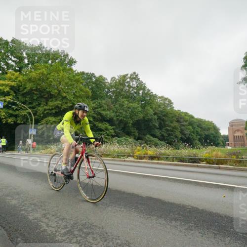 14.09.2025 - Stadtparktriathlon Michael Burmester http://msf.ph/oto/8889655 14.09.2025 09:18:16 Radfahren 317, 344, 395, 420, 456, 459, 468, 474, 481 meine-sportfotos.de