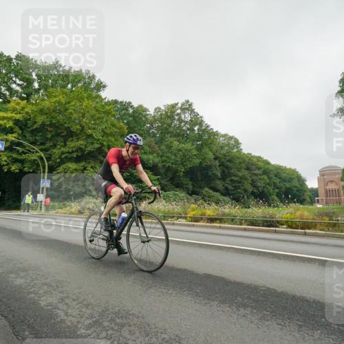 14.09.2025 - Stadtparktriathlon Michael Burmester http://msf.ph/oto/8889666 14.09.2025 09:18:24 Radfahren 317, 344, 374, 395, 456, 468, 481 meine-sportfotos.de
