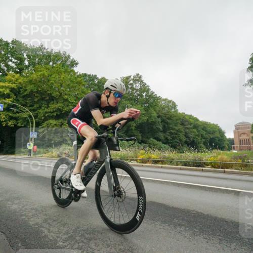 14.09.2025 - Stadtparktriathlon Michael Burmester http://msf.ph/oto/8889667 14.09.2025 09:18:31 Radfahren 358, 374, 415, 483 meine-sportfotos.de