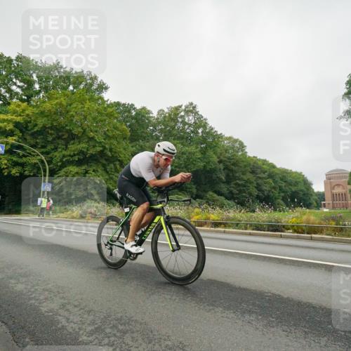 14.09.2025 - Stadtparktriathlon Michael Burmester http://msf.ph/oto/8889707 14.09.2025 09:19:16 Radfahren 338, 397, 431, 464, 471, 480 meine-sportfotos.de