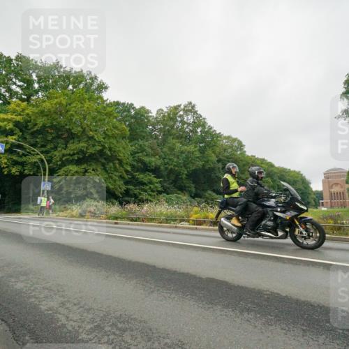 14.09.2025 - Stadtparktriathlon Michael Burmester http://msf.ph/oto/8889716 14.09.2025 09:19:23 Radfahren 304, 338, 439, 443, 464, 467, 471, 477, 486, 494 meine-sportfotos.de