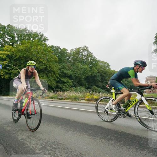 14.09.2025 - Stadtparktriathlon Michael Burmester http://msf.ph/oto/8889719 14.09.2025 09:19:27 Radfahren 304, 439, 443, 467, 477, 479, 486, 494 meine-sportfotos.de