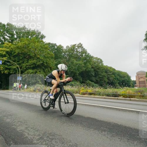 14.09.2025 - Stadtparktriathlon Michael Burmester http://msf.ph/oto/8889749 14.09.2025 09:19:54 Radfahren 306, 366, 438, 442, 485 meine-sportfotos.de