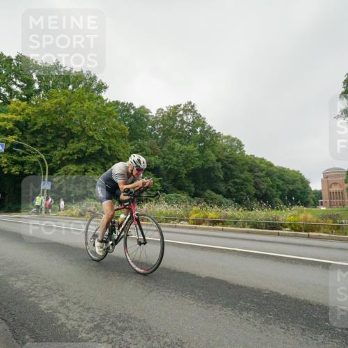 14.09.2025 - Stadtparktriathlon Michael Burmester http://msf.ph/oto/8889753 14.09.2025 09:20:01 Radfahren 306, 333, 423, 438, 503 meine-sportfotos.de
