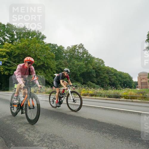 14.09.2025 - Stadtparktriathlon Michael Burmester http://msf.ph/oto/8889758 14.09.2025 09:20:08 Radfahren 333, 368, 423, 503, 505 meine-sportfotos.de
