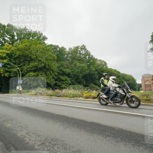 14.09.2025 - Stadtparktriathlon Michael Burmester http://msf.ph/oto/8889808 14.09.2025 09:21:04 Radfahren 342, 380, 401, 404, 473, 500 meine-sportfotos.de
