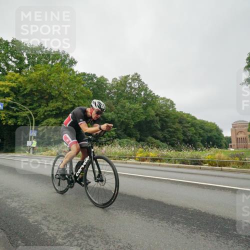 14.09.2025 - Stadtparktriathlon Michael Burmester http://msf.ph/oto/8889822 14.09.2025 09:21:12 Radfahren 339, 380, 401, 404, 473, 500 meine-sportfotos.de