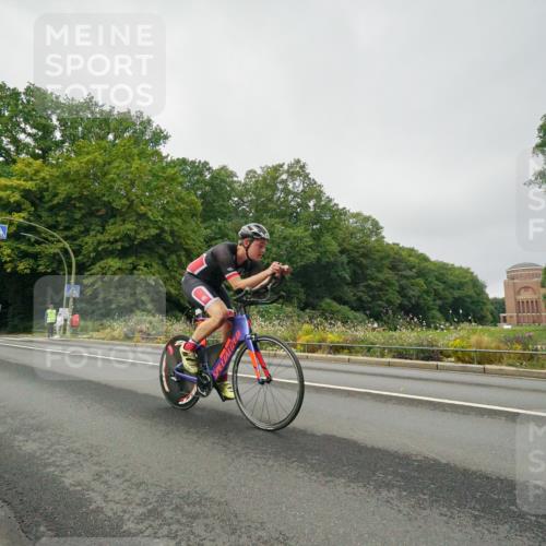 14.09.2025 - Stadtparktriathlon Michael Burmester http://msf.ph/oto/8889846 14.09.2025 09:21:42 Radfahren 337, 365, 383, 400, 450, 504 meine-sportfotos.de