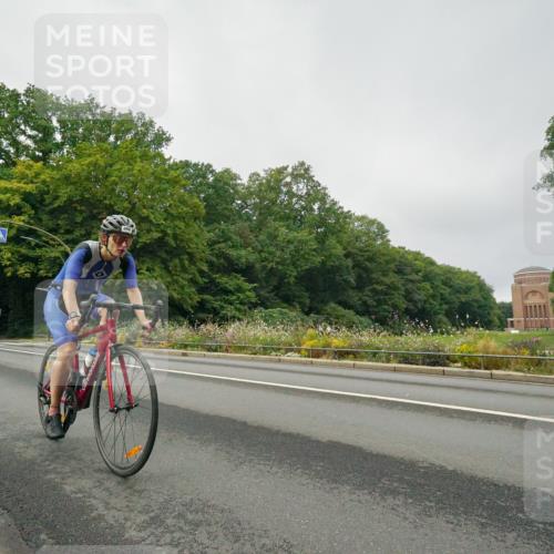 14.09.2025 - Stadtparktriathlon Michael Burmester http://msf.ph/oto/8889858 14.09.2025 09:21:55 Radfahren 337, 354, 357, 430, 451, 458, 504 meine-sportfotos.de