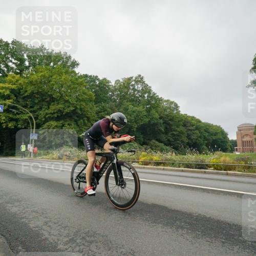 14.09.2025 - Stadtparktriathlon Michael Burmester http://msf.ph/oto/8889907 14.09.2025 09:23:09 Radfahren 408, 416, 434, 446, 460, 462, 484, 501 meine-sportfotos.de