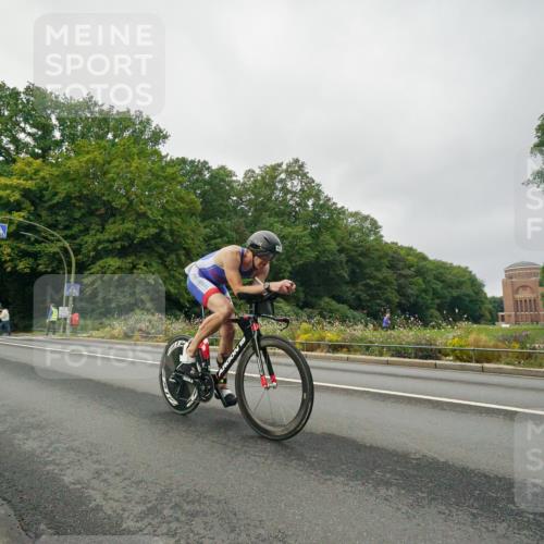 14.09.2025 - Stadtparktriathlon Michael Burmester http://msf.ph/oto/8889920 14.09.2025 09:23:18 Radfahren 312, 402, 408, 416, 446, 501 meine-sportfotos.de