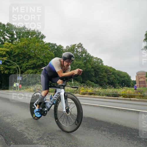 14.09.2025 - Stadtparktriathlon Michael Burmester http://msf.ph/oto/8889925 14.09.2025 09:23:20 Radfahren 312, 360, 402, 408, 416, 446, 463 meine-sportfotos.de