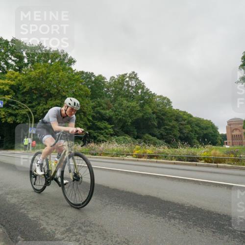 14.09.2025 - Stadtparktriathlon Michael Burmester http://msf.ph/oto/8889982 14.09.2025 09:25:27 Radfahren 316, 322, 422, 431, 452, 475, 499 meine-sportfotos.de
