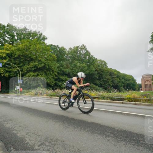 14.09.2025 - Stadtparktriathlon Michael Burmester http://msf.ph/oto/8890051 14.09.2025 09:26:47 Radfahren 302, 442, 456, 479 meine-sportfotos.de