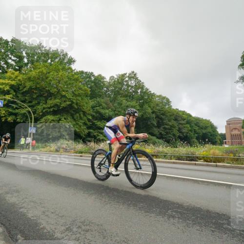 14.09.2025 - Stadtparktriathlon Michael Burmester http://msf.ph/oto/8890103 14.09.2025 09:28:26 Radfahren 311, 327, 382, 393, 400, 413, 414, 423, 430, 435, 448 meine-sportfotos.de