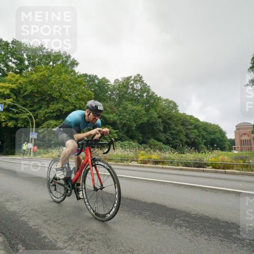 14.09.2025 - Stadtparktriathlon Michael Burmester http://msf.ph/oto/8890109 14.09.2025 09:28:31 Radfahren 311, 382, 400, 414, 423, 430, 435 meine-sportfotos.de