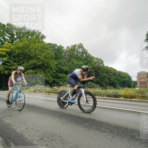 14.09.2025 - Stadtparktriathlon Michael Burmester http://msf.ph/oto/8890123 14.09.2025 09:29:08 Radfahren 392, 402, 408, 416, 500 meine-sportfotos.de