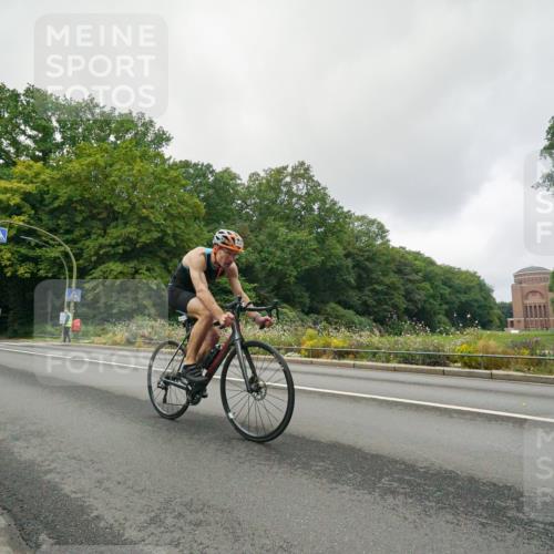 14.09.2025 - Stadtparktriathlon Michael Burmester http://msf.ph/oto/8890143 14.09.2025 09:29:37 Radfahren 418, 436, 437, 460 meine-sportfotos.de
