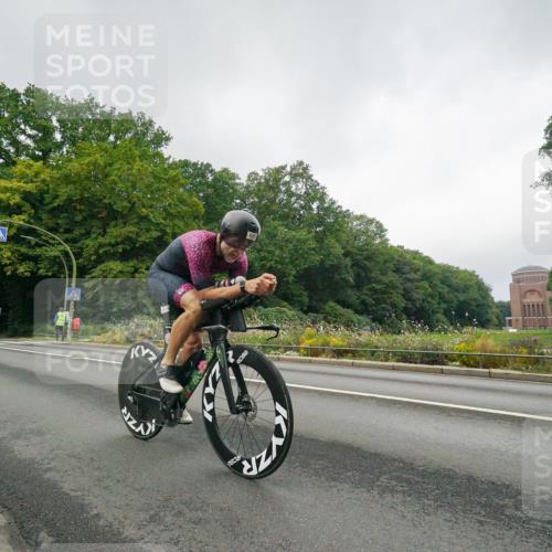 14.09.2025 - Stadtparktriathlon Michael Burmester http://msf.ph/oto/8890176 14.09.2025 09:31:29 Radfahren 397, 405, 421, 425, 488 meine-sportfotos.de