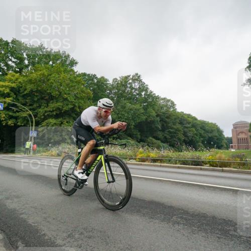 14.09.2025 - Stadtparktriathlon Michael Burmester http://msf.ph/oto/8890177 14.09.2025 09:31:32 Radfahren 397, 405, 425, 488 meine-sportfotos.de