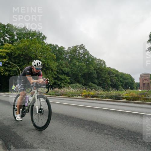 14.09.2025 - Stadtparktriathlon Michael Burmester http://msf.ph/oto/8890233 14.09.2025 09:33:24 Radfahren 420, 443, 447, 455, 459, 465, 486, 495 meine-sportfotos.de