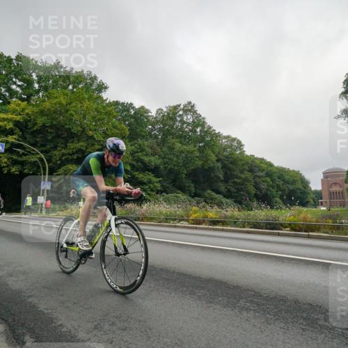 14.09.2025 - Stadtparktriathlon Michael Burmester http://msf.ph/oto/8890237 14.09.2025 09:33:30 Radfahren 420, 443, 447, 459, 486, 495 meine-sportfotos.de