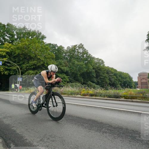 14.09.2025 - Stadtparktriathlon Michael Burmester http://msf.ph/oto/8890248 14.09.2025 09:33:51 Radfahren 379, 439, 442, 473 meine-sportfotos.de
