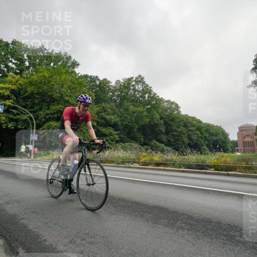 14.09.2025 - Stadtparktriathlon Michael Burmester http://msf.ph/oto/8890259 14.09.2025 09:34:04 Radfahren 395, 415, 469, 503 meine-sportfotos.de