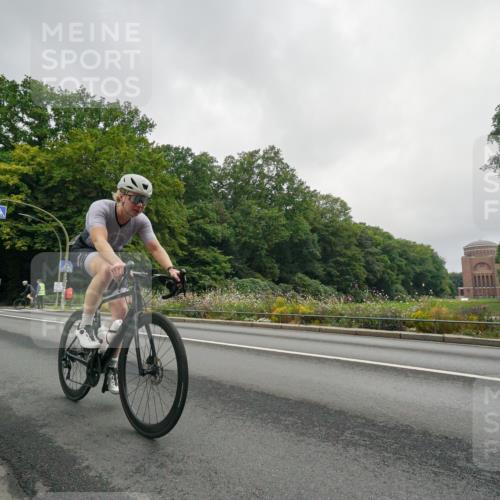 14.09.2025 - Stadtparktriathlon Michael Burmester http://msf.ph/oto/8890260 14.09.2025 09:34:08 Radfahren 395, 415, 469, 503 meine-sportfotos.de