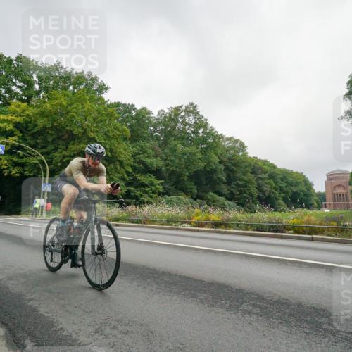 14.09.2025 - Stadtparktriathlon Michael Burmester http://msf.ph/oto/8890265 14.09.2025 09:34:22 Radfahren 338, 380, 401, 404, 479 meine-sportfotos.de