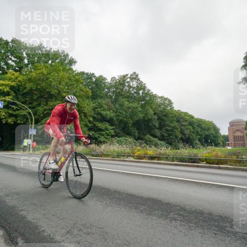 14.09.2025 - Stadtparktriathlon Michael Burmester http://msf.ph/oto/8890275 14.09.2025 09:34:42 Radfahren 302, 438, 477, 492, 497 meine-sportfotos.de