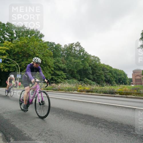 14.09.2025 - Stadtparktriathlon Michael Burmester http://msf.ph/oto/8890280 14.09.2025 09:34:51 Radfahren 383, 386, 393, 438, 477, 492 meine-sportfotos.de